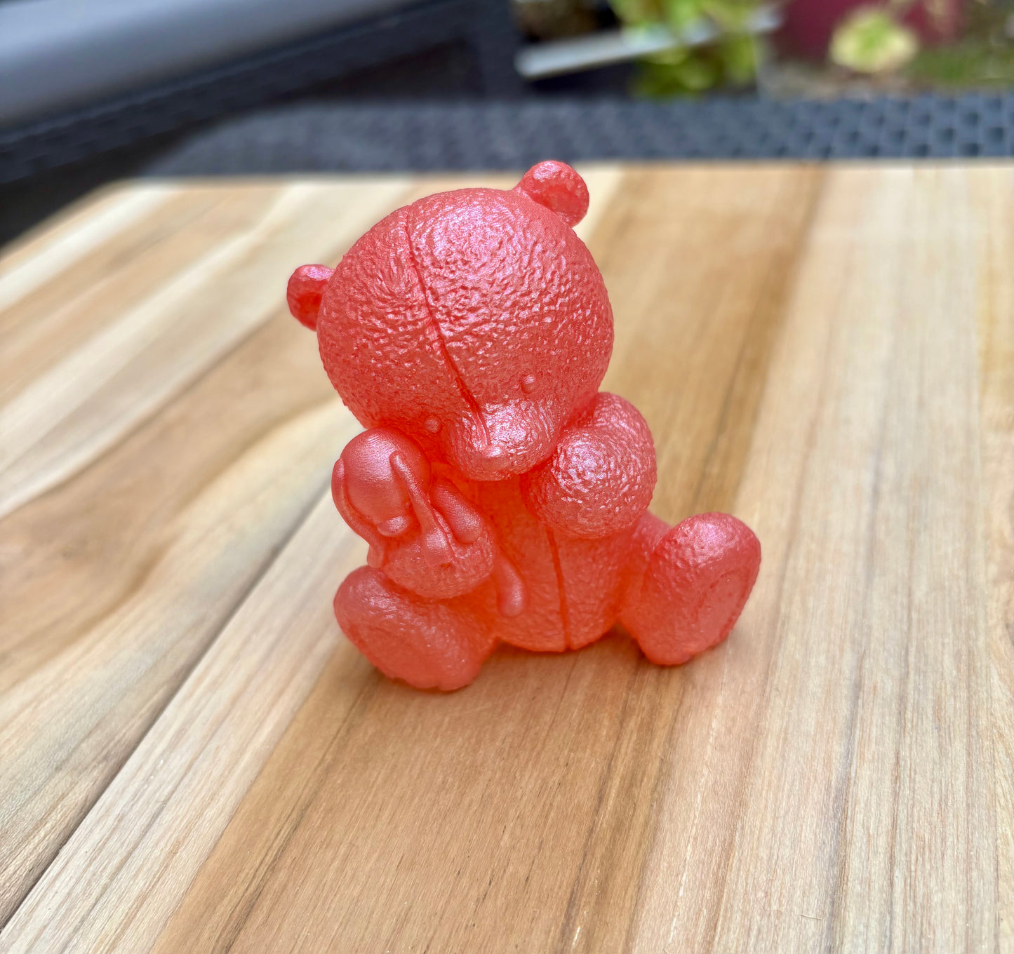 Figurine ourson et sa peluche rose