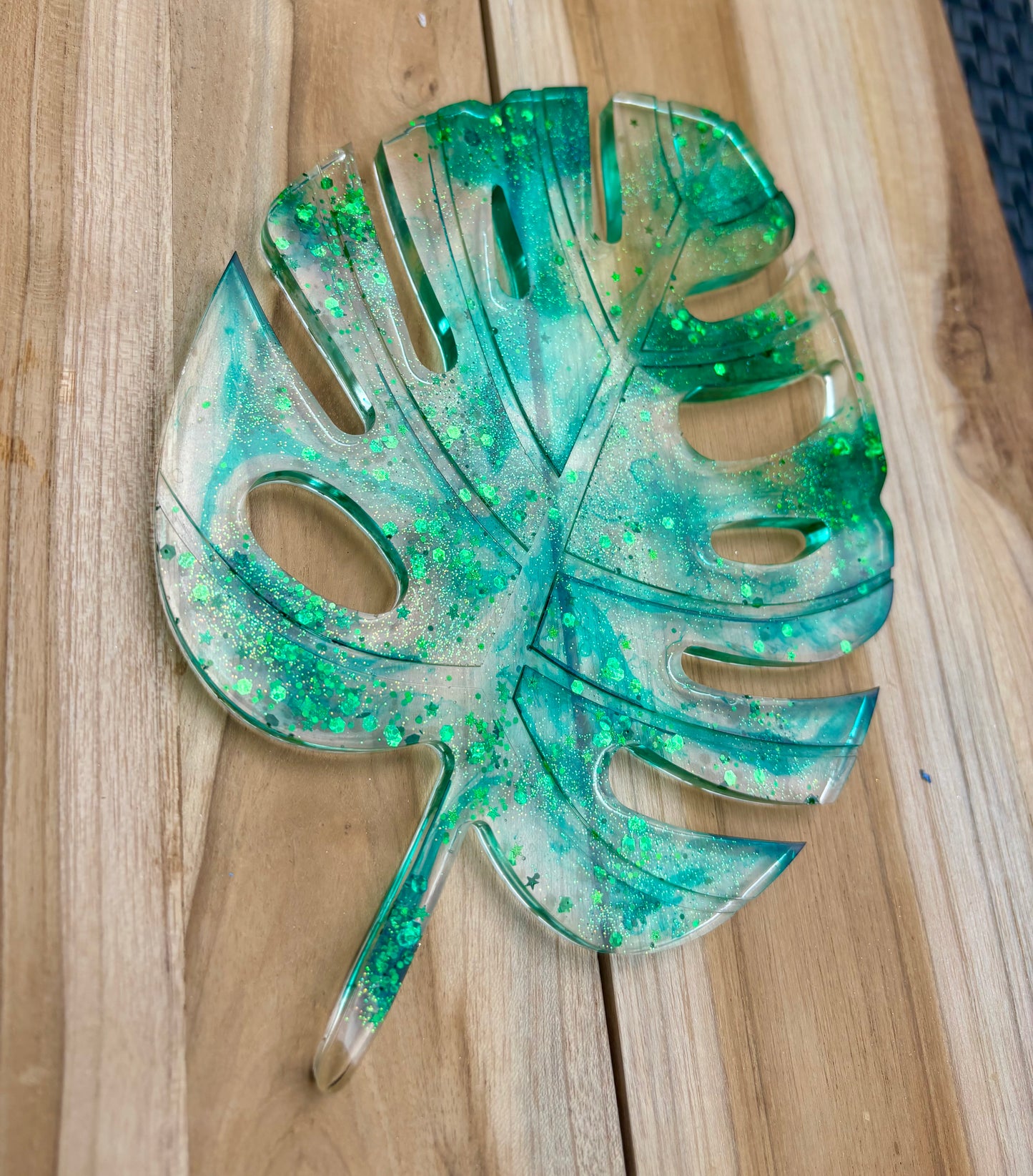 Décoration feuille exotique verte et pailletée