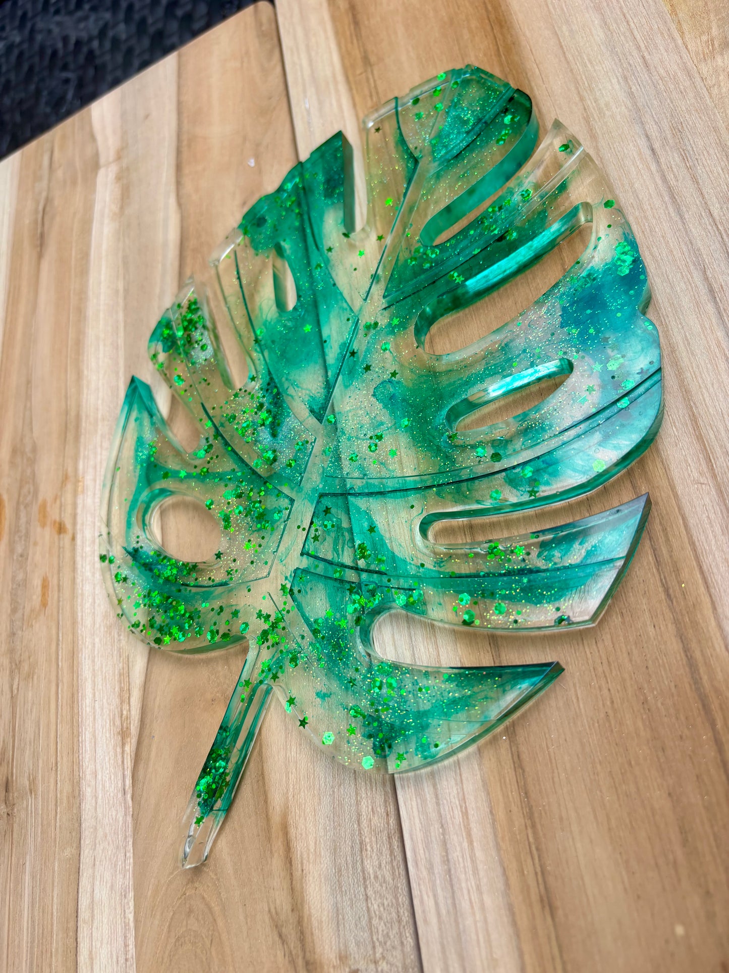 Décoration feuille exotique verte et pailletée