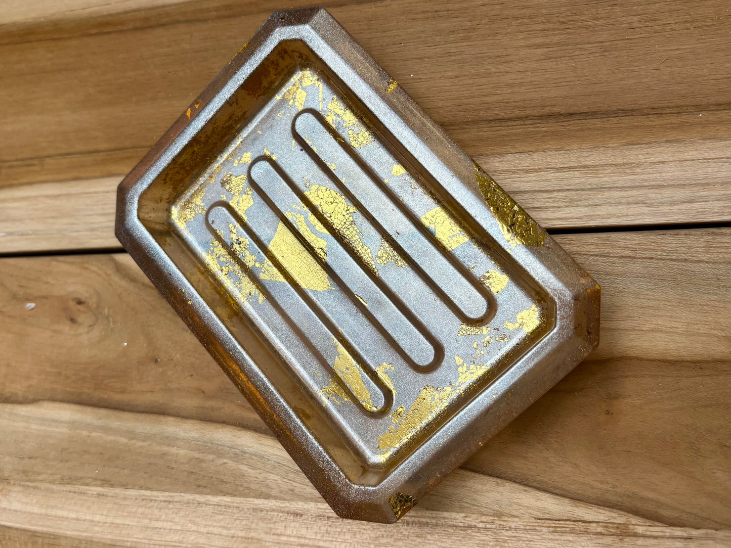 Porte savon nacré et feuilles d’or