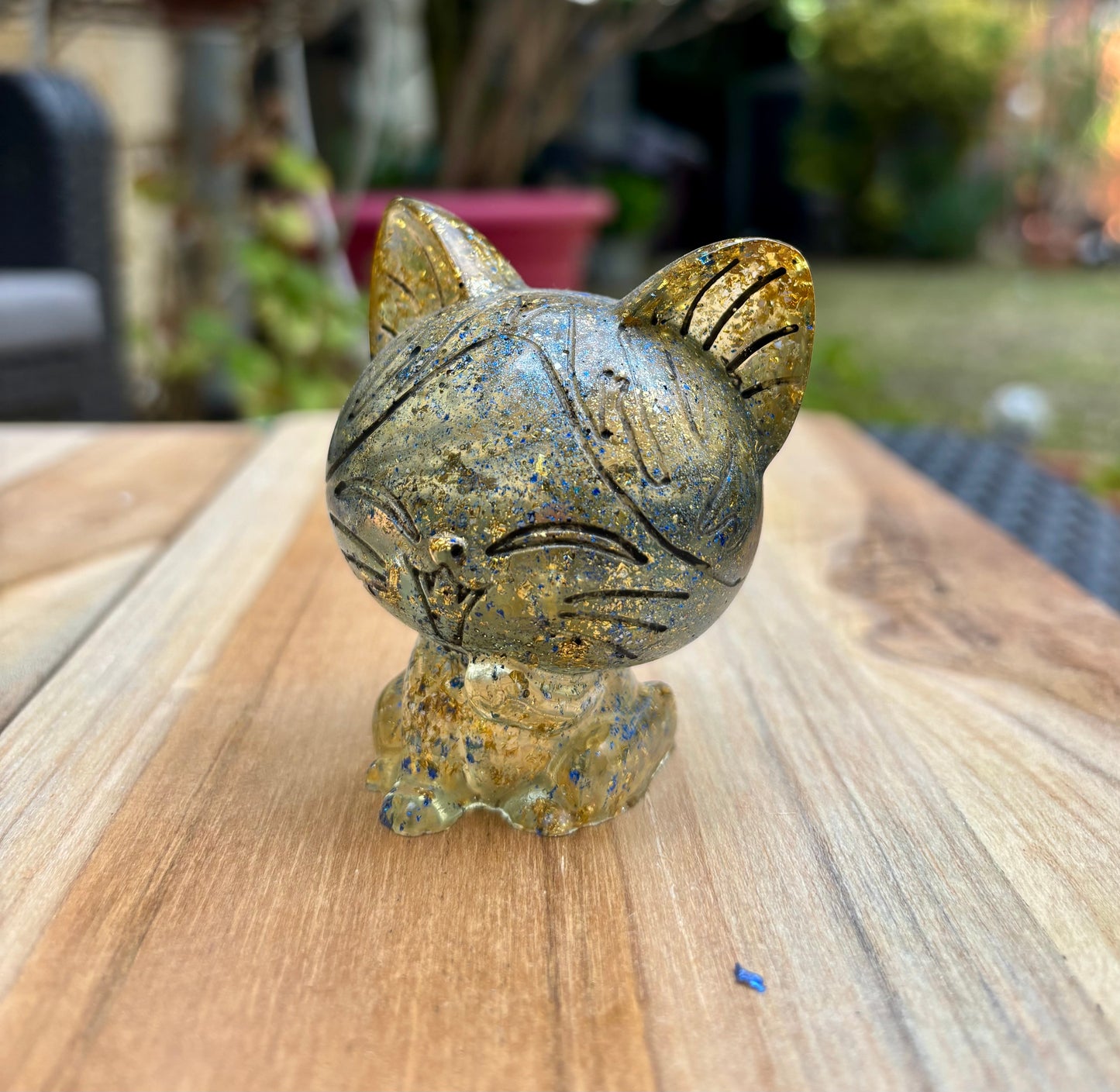 Figurine chat bleu et or