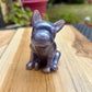 Figurine chien violet